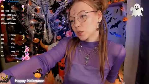 Lyra online show from October 31, 11:44 am