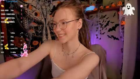 Lyra online show from November 4, 12:10 am