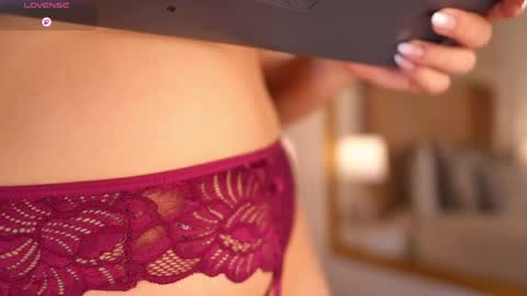    online show from March 29, 11:10 am