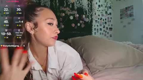 Snapshot of lyracovee chatting on June 20, 12:25 am Lyra online show from June 20, 12:25 am