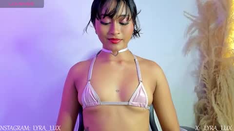 Snapshot of lyralux10 chatting on November 10, 12:09 am lyralux10 online show from November 10, 12:09 am