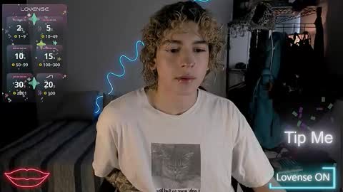 Lyric online show from November 4, 12:59 pm