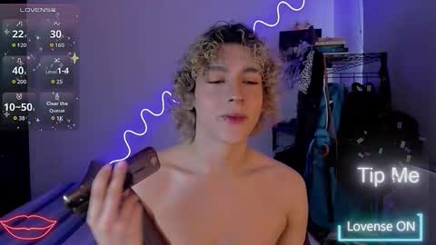 Lyric online show from November 16, 9:09 pm