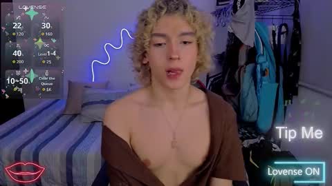 Lyric online show from December 2, 11:23 pm