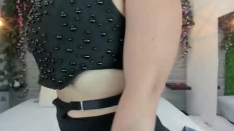 Lysa  online show from March 19, 4:22 pm