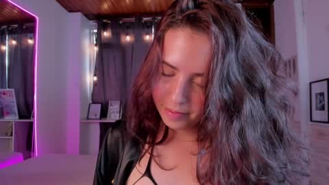 Lyssa  Everyday From 0700 to 1630 Col Time online show from December 28, 7:11 pm