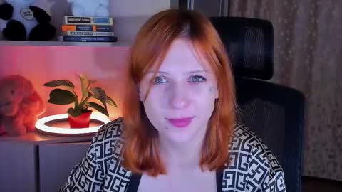 lyssan_xo online show from November 28, 4:31 pm