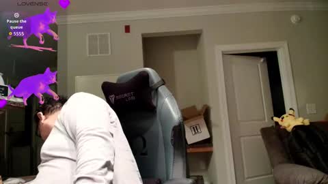 lyxx_2 online show from February 3, 1:04 am