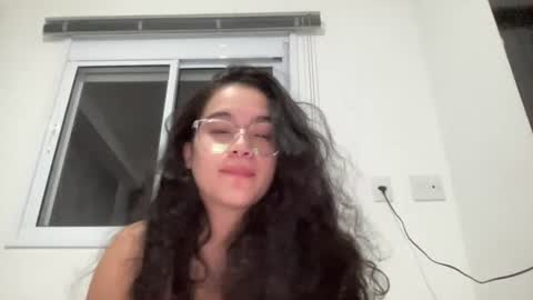 Snapshot of lyz_guzman chatting on June 10, 3:29 am lyz_guzman online show from June 10, 3:29 am
