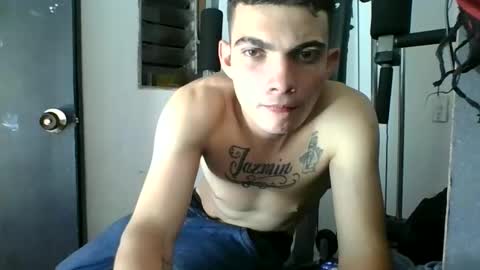 Snapshot of m0ntana777 chatting on September 10, 6:02 am m0ntana777 online show from September 10, 6:02 am