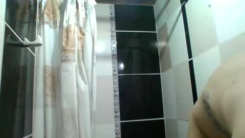 Snapshot of m0ntana777 chatting on September 15, 10:26 am m0ntana777 online show from September 15, 10:26 am