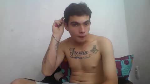 m0ntana777 online show from October 20, 10:49 am