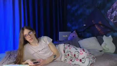 m1shq online show from December 5, 1:47 am