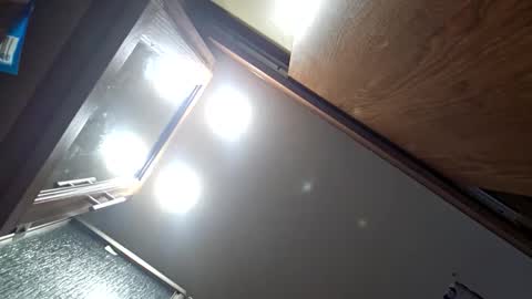 m44470 online show from November 9, 3:49 am