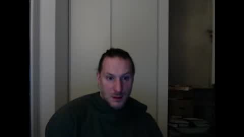 Snapshot of m4rduk81 chatting on February 15, 6:01 pm m4rduk online show from February 15, 6:01 pm