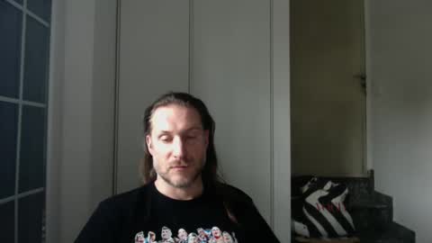 Snapshot of m4rduk81 chatting on March 9, 2:21 pm m4rduk online show from March 9, 2:21 pm