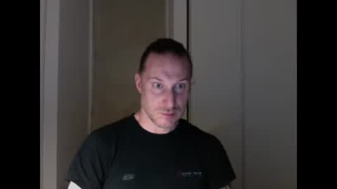 Snapshot of m4rduk81 chatting on October 13, 1:27 am m4rduk online show from October 13, 1:27 am