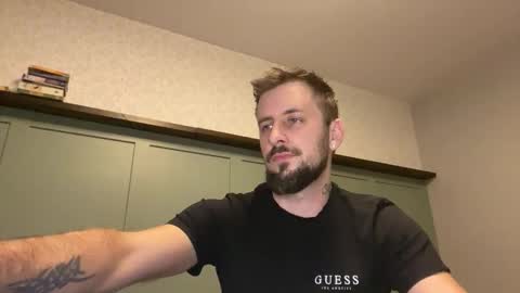 Snapshot of m_stephen chatting on February 3, 6:11 am m_stephen online show from February 3, 6:11 am