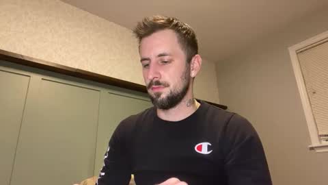 Snapshot of m_stephen chatting on February 7, 11:30 pm m_stephen online show from February 7, 11:30 pm