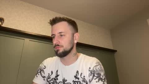 Snapshot of m_stephen chatting on February 23, 4:43 am m_stephen online show from February 23, 4:43 am