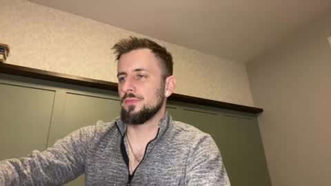 Snapshot of m_stephen chatting on March 1, 4:03 am m_stephen online show from March 1, 4:03 am