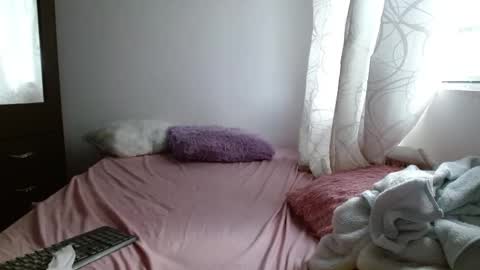 maaddy_thompson online show from November 28, 9:17 pm