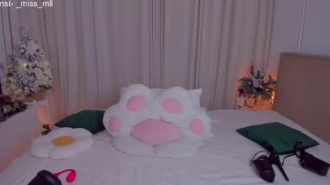 Mary online show from December 19, 10:06 pm