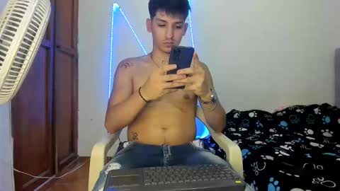 itgram pezlo josue online show from October 4, 9:02 pm
