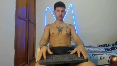 itgram pezlo josue online show from January 13, 2:22 pm