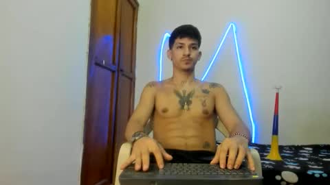 Snapshot of maaster420 chatting on January 17, 9:29 pm itgram pezlo josue online show from January 17, 9:29 pm