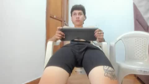 Snapshot of maaster420 chatting on February 22, 12:01 am itgram pezlo josue online show from February 22, 12:01 am