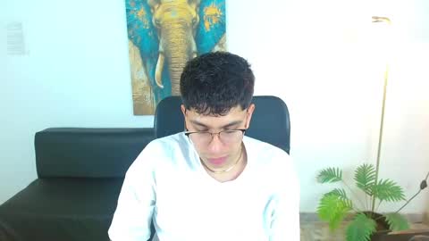 Max online show from March 20, 1:27 pm