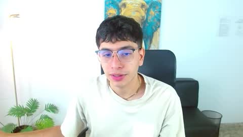 Max online show from March 28, 1:43 pm