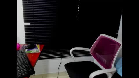 Snapshot of mabel_01 chatting on November 13, 2:49 pm mabel_01 online show from November 13, 2:49 pm