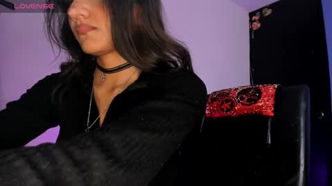 Snapshot of mabel_candy chatting on December 15, 3:20 pm Mabel Candy online show from December 15, 3:20 pm