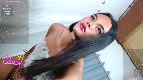 Divina online show from June 26, 1:48 pm
