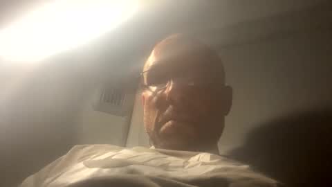 Snapshot of mac402992 chatting on January 15, 12:21 pm mac402992 online show from January 15, 12:21 pm