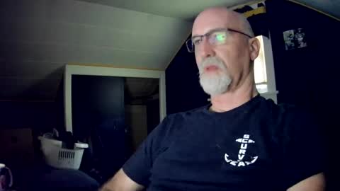 mac8181 online show from August 9, 10:31 am