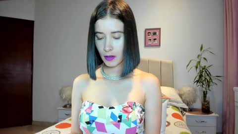 Macarena online show from December 4, 1:47 am