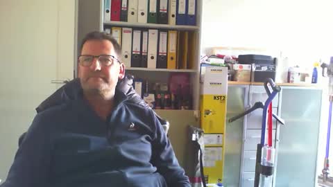 macfly67 online show from October 18, 2:18 pm