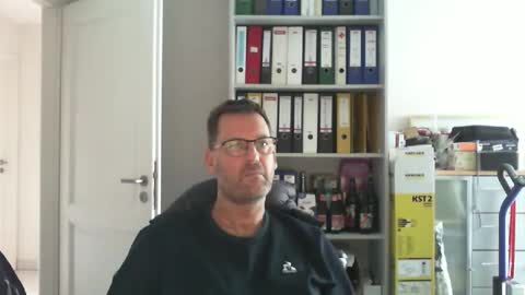 macfly67 online show from December 23, 9:51 am