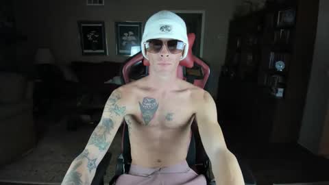 machinecumkelly69 online show from February 18, 4:52 am
