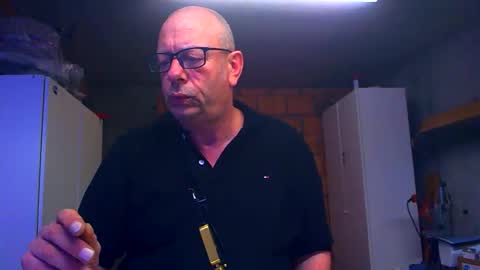 Andy online show from April 7, 7:03 pm