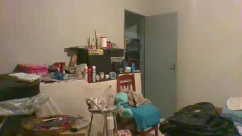 Snapshot of machoalex chatting on May 9, 8:08 am MACHOLIVRE online show from May 9, 8:08 am