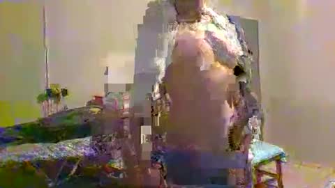 Snapshot of machoalex chatting on May 31, 5:37 am MACHOLIVRE online show from May 31, 5:37 am