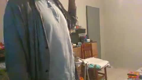 Snapshot of machoalex chatting on June 3, 8:06 am MACHOLIVRE online show from June 3, 8:06 am