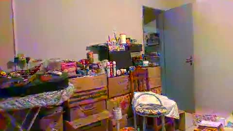 Snapshot of machoalex chatting on June 6, 7:13 am MACHOLIVRE online show from June 6, 7:13 am