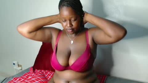 Snapshot of macie_smith chatting on March 7, 9:50 am smith online show from March 7, 9:50 am