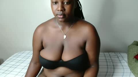 Snapshot of macie_smith chatting on March 19, 11:42 pm smith online show from March 19, 11:42 pm