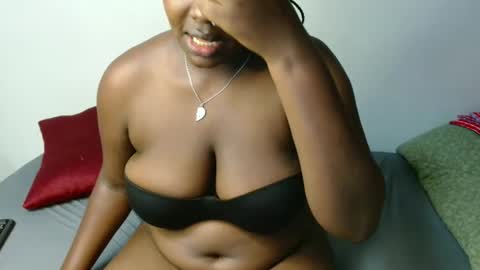 Snapshot of macie_smith chatting on March 22, 4:10 pm smith online show from March 22, 4:10 pm